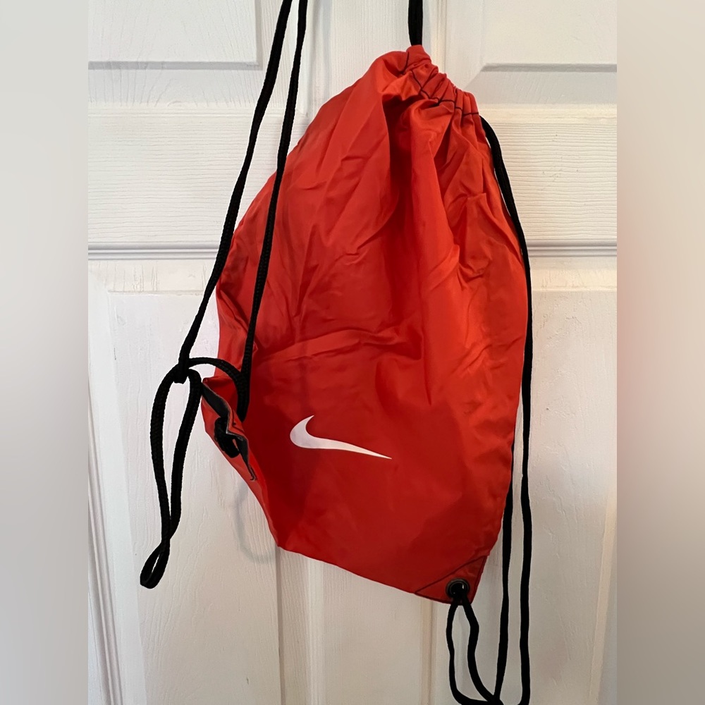Nike drawstring bag